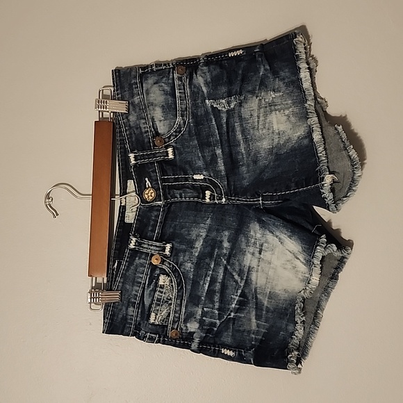 Big Star - Liv Fit Shorts - Sz 28 - Picture 2 of 4